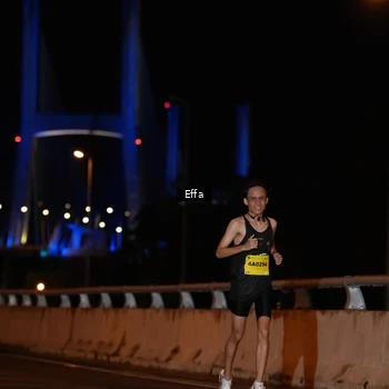 Runner Photo 2750972