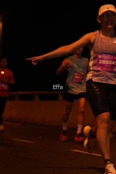 Runner Photo 2756400