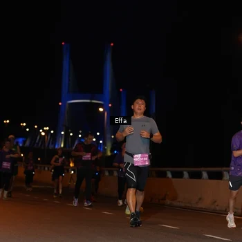 Runner Photo 2758048