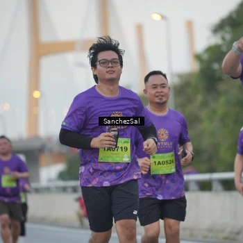 Runner Photo 2774440