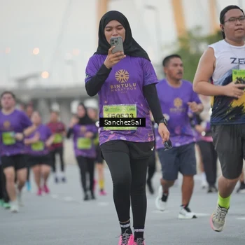 Runner Photo 2774479