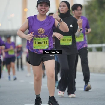 Runner Photo 2775579