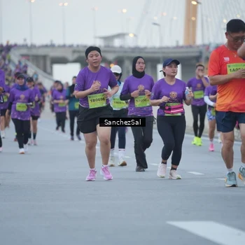 Runner Photo 2776841