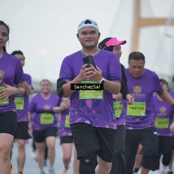 Runner Photo 2777380