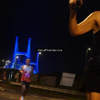 Runner Photo 2777748