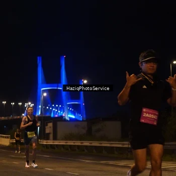 Runner Photo 2780022