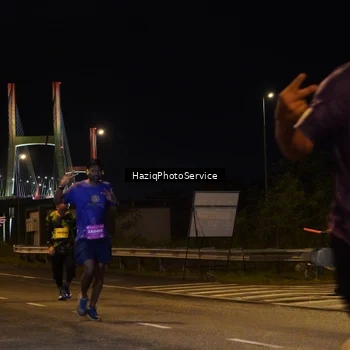 Runner Photo 2781871