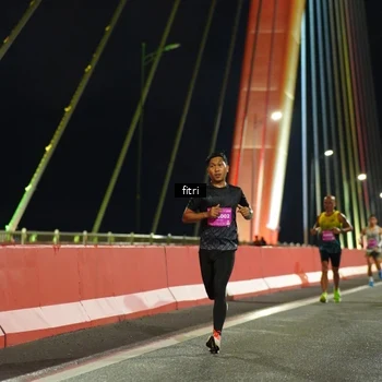 Runner Photo 2790563