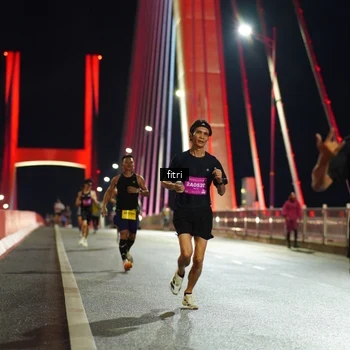 Runner Photo 2793021