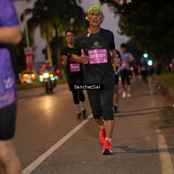 Runner Photo 2796055