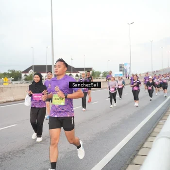 Runner Photo 2796268