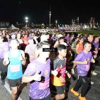 Runner Photo 2796776