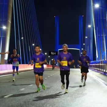 Runner Photo 2796852