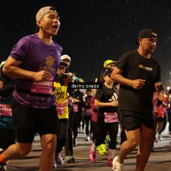 Runner Photo 2800004