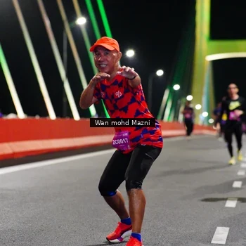 Runner Photo 2800070