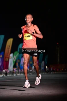 Runner Photo 2804435