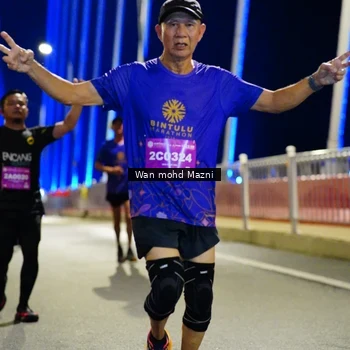 Runner Photo 2812024
