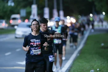 Runner Photo 30200