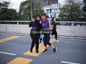 Runner Photo 3027200