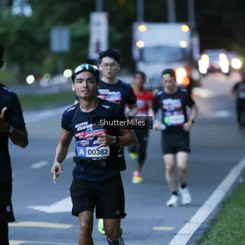 Runner Photo 30312