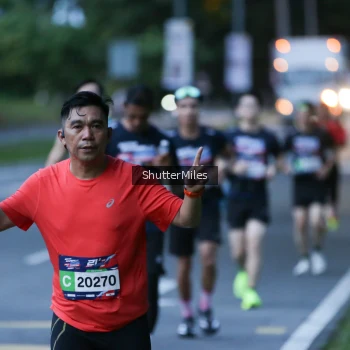 Runner Photo 30324