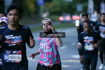 Runner Photo 30406