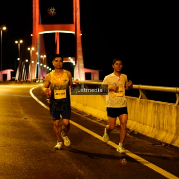 Runner Photo 3041318