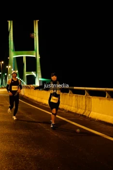 Runner Photo 3041623