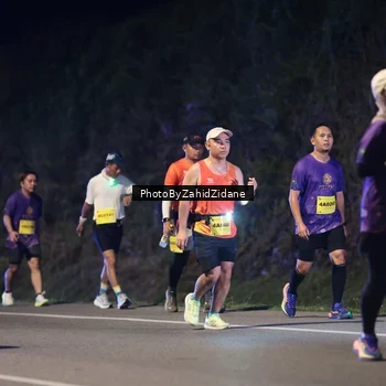 Runner Photo 3045024
