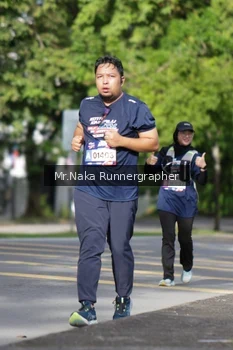 Runner Photo 30570