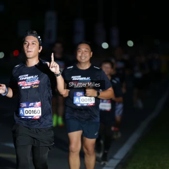 Runner Photo 30653