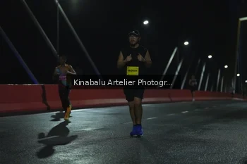 Runner Photo 3071875