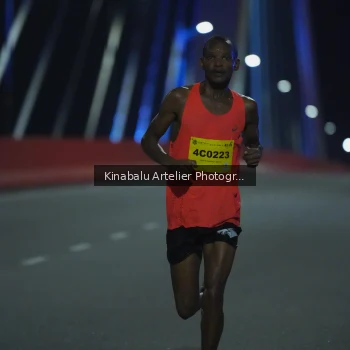 Runner Photo 3074903