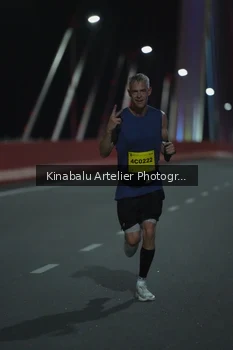 Runner Photo 3076043