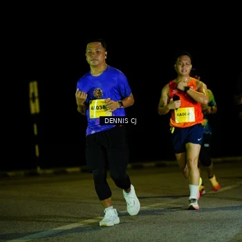 Runner Photo 3082523