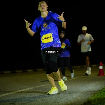 Runner Photo 3082675