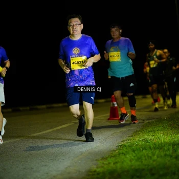 Runner Photo 3083704