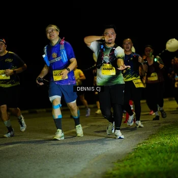 Runner Photo 3083750