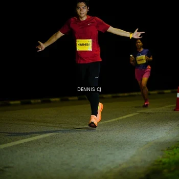 Runner Photo 3083935