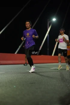 Runner Photo 3097214