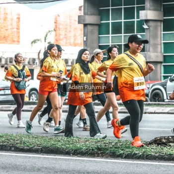 Runner Photo 3103006