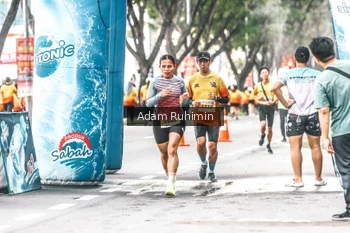 Runner Photo 3103200