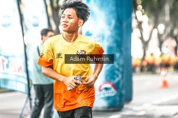Runner Photo 3103403