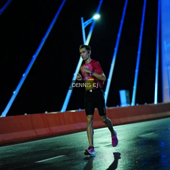 Runner Photo 3105369