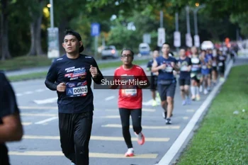 Runner Photo 31200