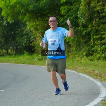 Runner Photo 3149401
