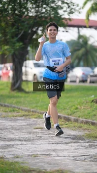 Runner Photo 3154229
