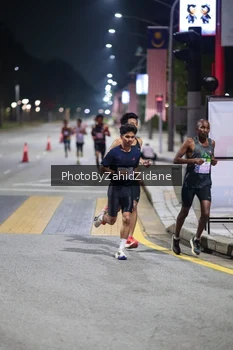 Runner Photo 3166903