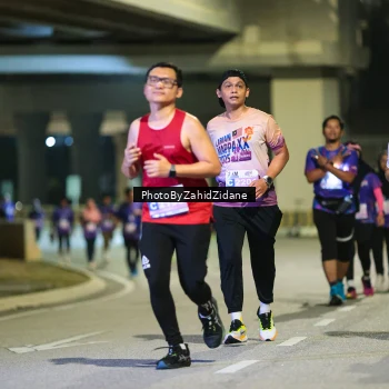 Runner Photo 3176743
