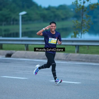 Runner Photo 3180060